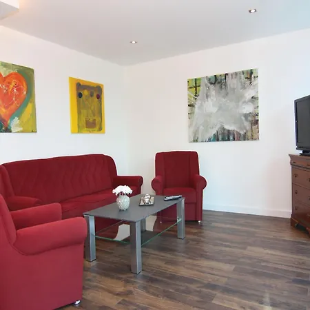 بيت للعطل Mit Aussensauna In